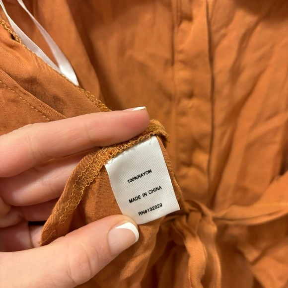 Superdown Caleb Button Down Top NWT - Picture 4 of 7